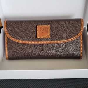 Dooney & Bourke Continental Brown Tmoro Wallet